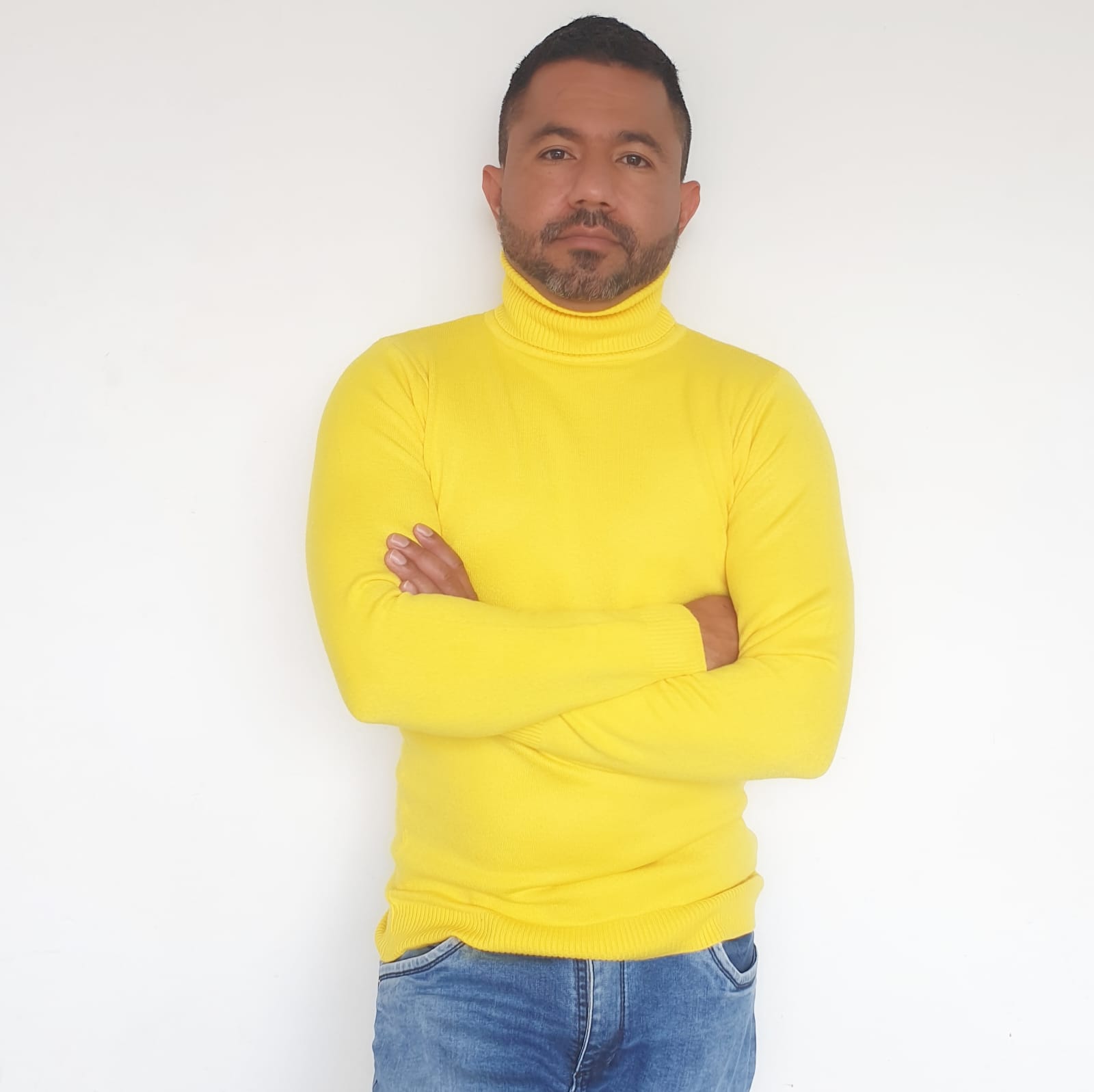 Sueter Blanco Outfits Con SuÃ©ter Cuello De Tortuga V Neck SuÃ©ter - Main Image