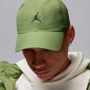 GORRA NIKE FD5185-340 VERDE
