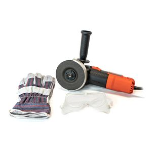 Kit Pulidora Angular 4-1/2". 820W + Caja Plástica + 2 Accesorios Black+Decker G720K-B3