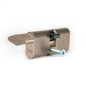 Cerradura pico loro con llave mariposa 4054 Yale 854