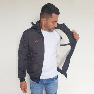 Chaqueta para Hombre GO Kpt SN Negra con Interior en Tela Ovejera