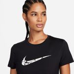 CAMISETA-NIKE-MUJER-FN2618-010