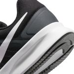 TENIS-NIKE-MUJER-DR2698-002-RUN-SWIFT