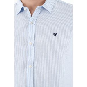 Camisa clásica azul para hombre