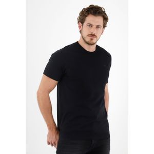 Camiseta negra con raqueta azul para hombre