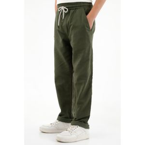Pantalón verde ajustable tipo jogger para niño