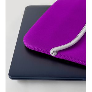 Funda Protectora en Neopreno de 14 Pulgadas  Morado