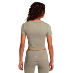 CAMISETA-NIKE-MUJER-FN2804-320