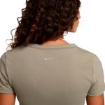 CAMISETA-NIKE-MUJER-FN2804-320