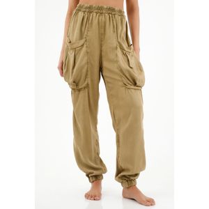 Pantalón con pretina y bota enresortada verde para mujer