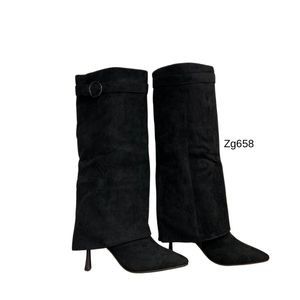 Bota caña alta negro doblez tacon puntilla