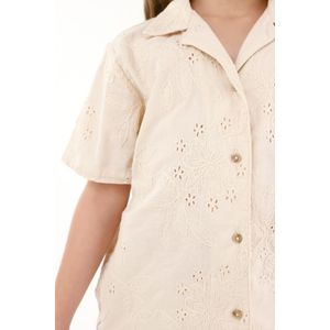 Camisa crudo en ojalillo para niña