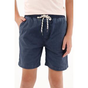 Bermuda azul con pretina elástica para niño