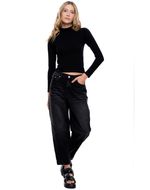image-e96cd5bec91a4024b6eca13db8d3a391