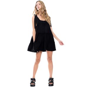 Vestido Corto Anudado En Hombros Y Escote Cuadrado
