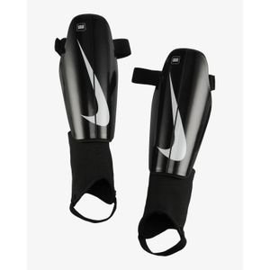 Canilleras Nike Hombre Charge Grd DX4608-010
