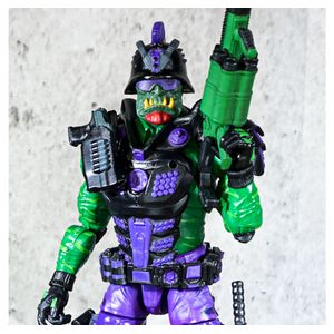 Figura De Accion Doom Trooper Articulado Coleccionable Con Accesorios - Fist