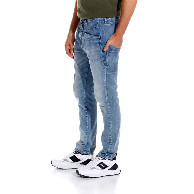 image-fe7ad1bd1a9f4846aa77df6eb8a58696
