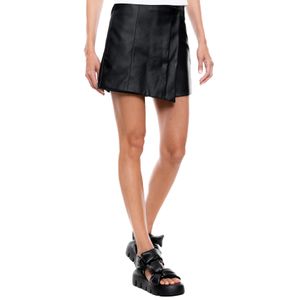 Falda Shorts Medium Waist Efecto Cuero