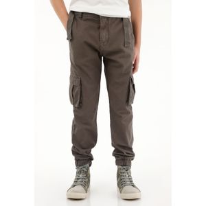 Pantalón cargo con pretina elástica café para niño