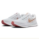 TENIS-NIKE-MUJER-DR2698-105-RUN-SWIFT