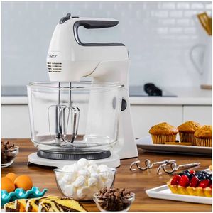 Batidora de Mano y Pedestal Oster Con Acción Giratoria 3.7L