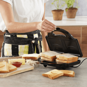Sanduchera Sonrisa UNIVERSAL L88333 Negro