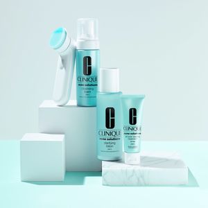 Limpiador Antiblemish Solutions Cleansing Foam - Clinique