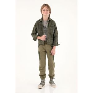 Pantalón verde con bota enresortada para niño