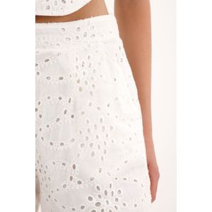 Bermuda crudo con pretina elástica en ojalillo para mujer