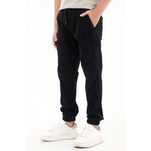 Pantalón jogger negro con bolsillos tipo carpenter para niño