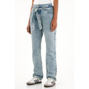 Jean Recto tono medio con cinturón para mujer