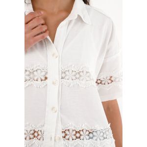 Camisa manga corta con cortes decorativos para mujer