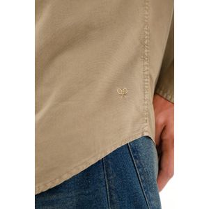Camisa Oxford manga larga café para hombre