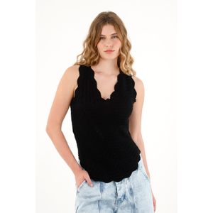 Camisa negra tejida diseño cruzado para mujer