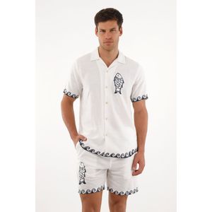 Camisa manga corta con estampado localizado crudo para hombre