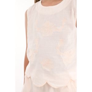 Camisa crudo con bordados de flores para niña
