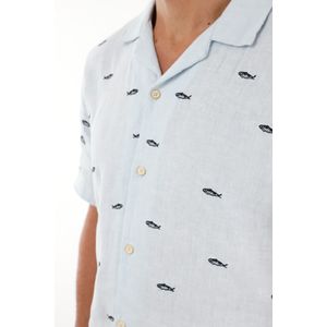 Camisa azul con bordado de peces para hombre