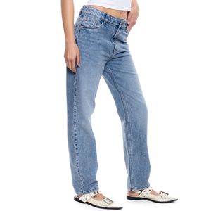 High Waist Mom Fit Jeans Tono Medio Con Reservas En Costuras
