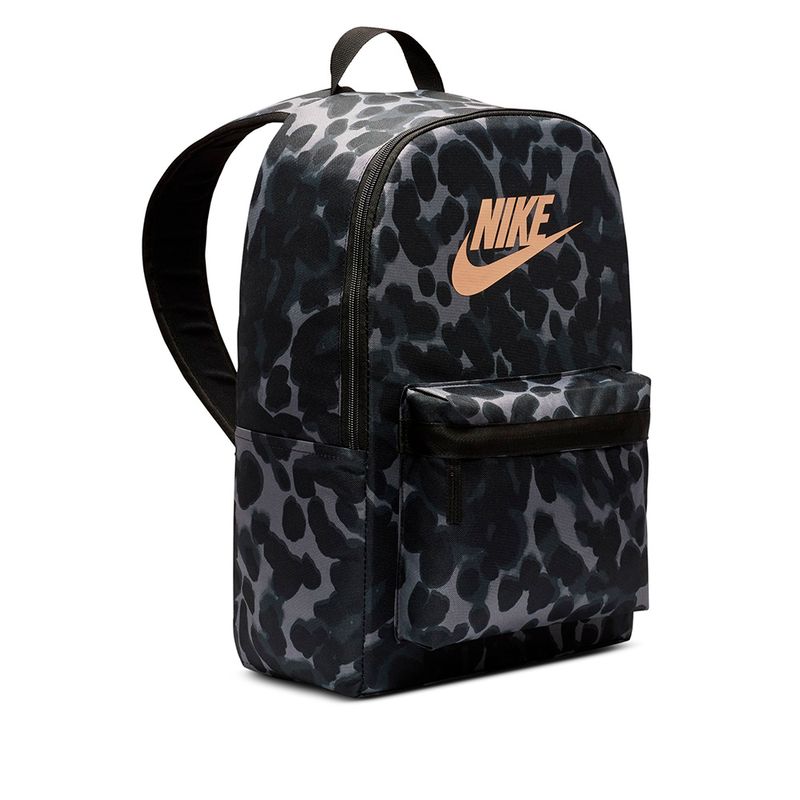 MORRAL-NIKE-HF6996-070