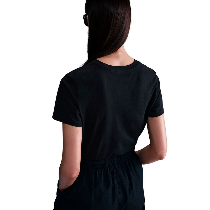 CAMISETA-NIKE-MUJER-HF9698-010