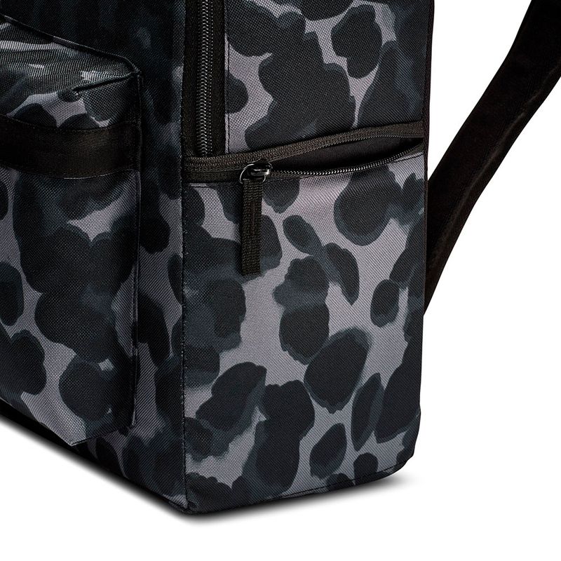 MORRAL-NIKE-HF6996-070