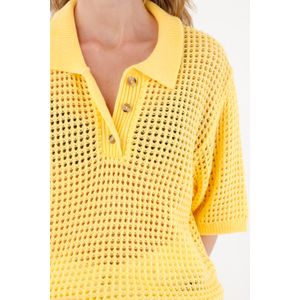 Camisa amarilla tejida para mujer