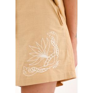 Short con estampado decorativo café para mujer