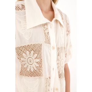 Camisa larga con mix de telas crudo para mujer