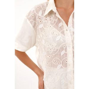 Camisa manga corta con bordado crudo para mujer