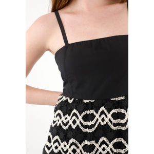 Vestido corto con volumen y falda tejida negro para mujer