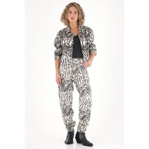 Jean Mom en dril estampado para mujer