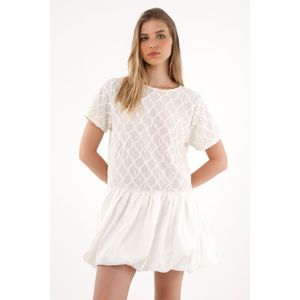 Vestido corto con falda abombachada para mujer