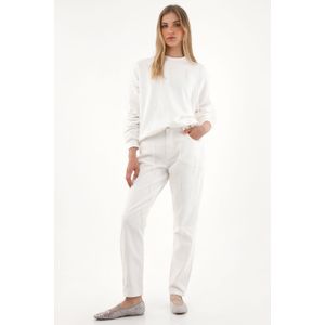 Jean Mom de tiro alto en denim crudo para mujer